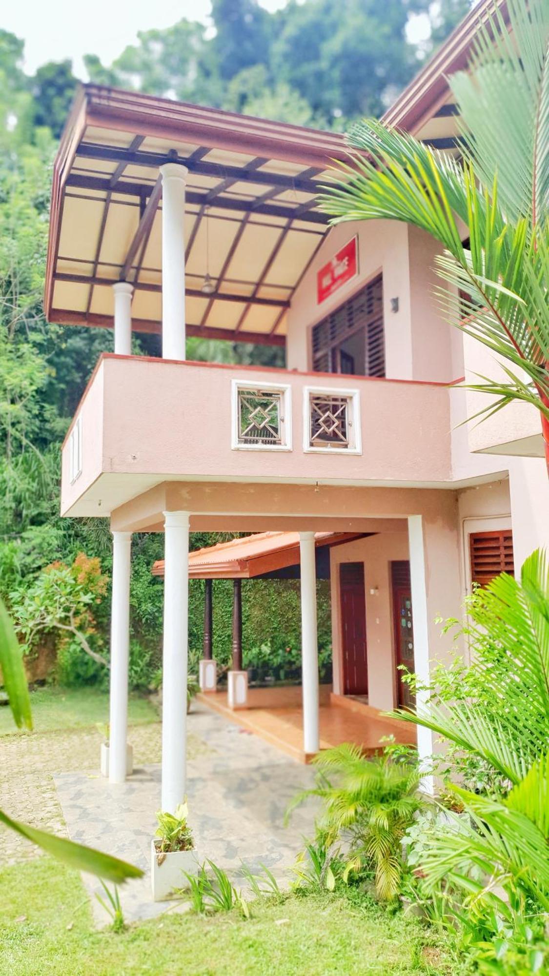 Hill House Guest Hotel Mirissa Buitenkant foto