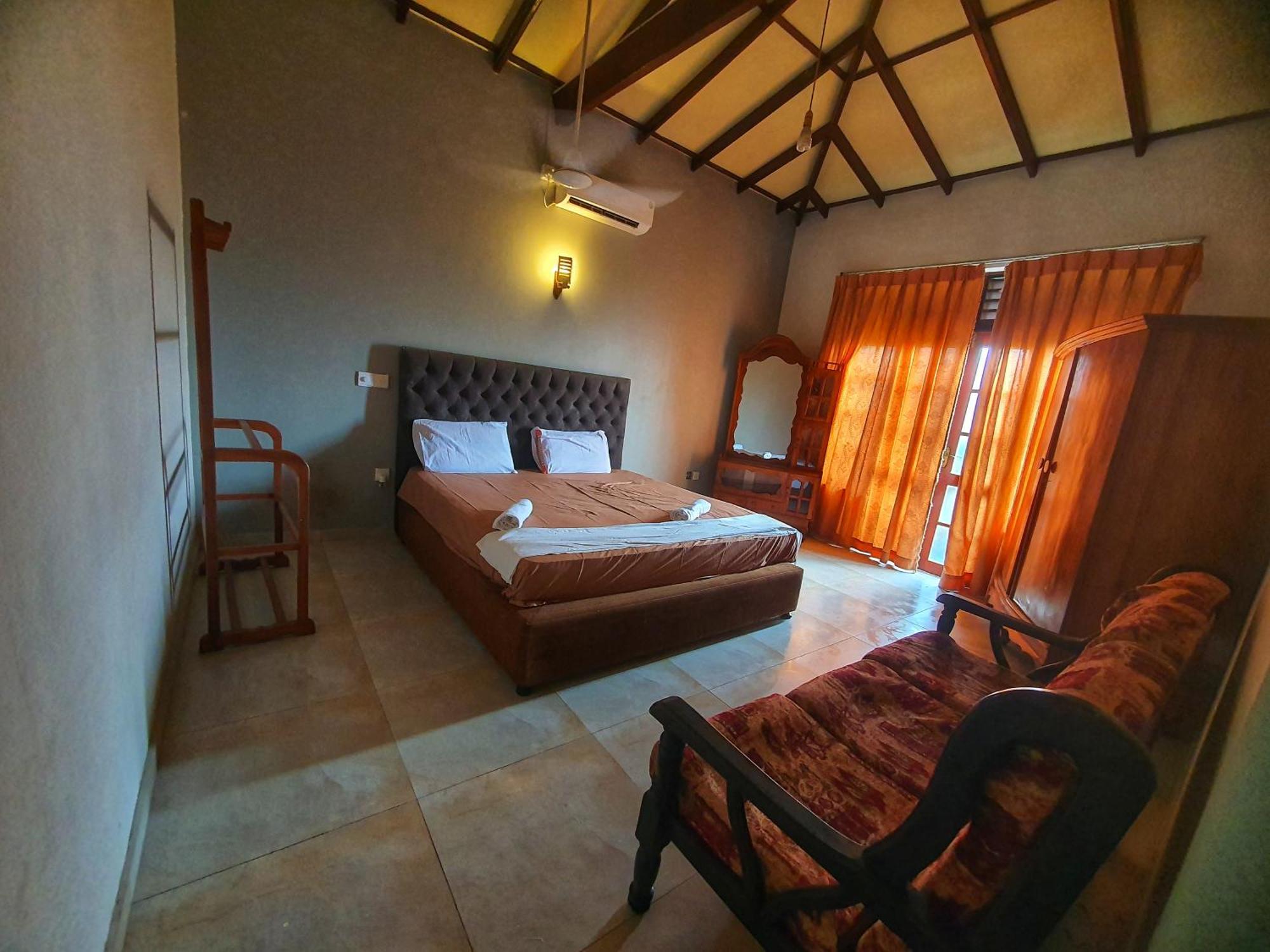 Hill House Guest Hotel Mirissa Buitenkant foto